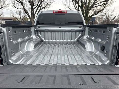 Used 2025 Chevrolet Colorado Z71 w/ Technology Package image 12