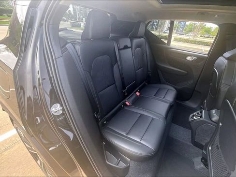 New 2026 Volvo XC40 B5 Ultra w/ Protection Package Premier AWD/4WD image 16