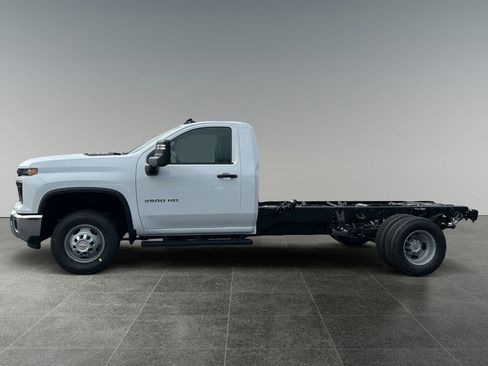 New 2026 Chevrolet Silverado 3500 W/T w/ WT Convenience Package AWD/4WD image 4