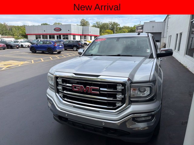 Used 2017 GMC Sierra 1500 SLT w/ SLT Preferred Package AWD/4WD image 1