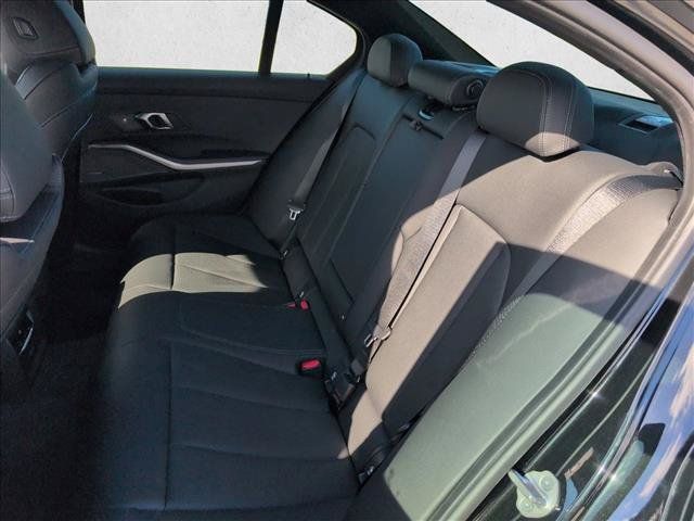 Used 2026 BMW 330i Sedan w/ Premium Package RWD image 15