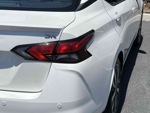 Used 2020 Nissan Versa SR FWD image 18