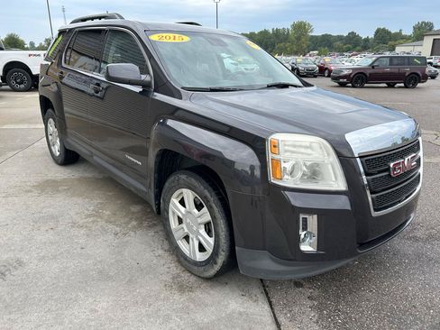Used 2015 GMC Terrain SLE w/ Convenience Package AWD/4WD image 3