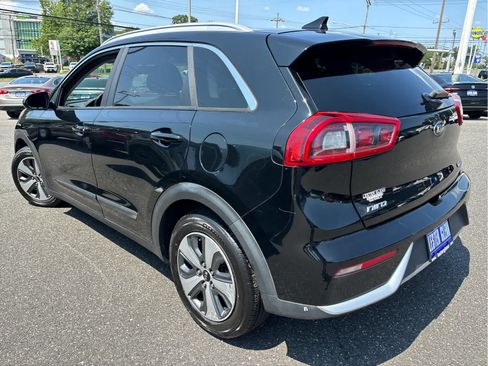 Used 2018 Kia Niro LX FWD image 27