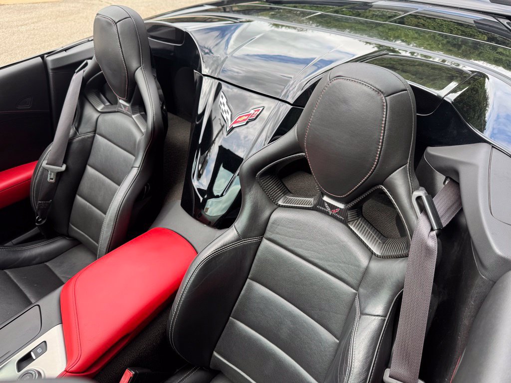 Used 2014 Chevrolet Corvette Stingray Convertible w/ 3LT Preferred Equipment Group RWD image 17