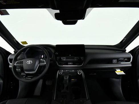 New 2026 Toyota Grand Highlander AWD Hybrid image 18