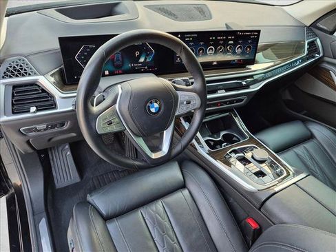 Used 2023 BMW X7 xDrive40i AWD/4WD image 10