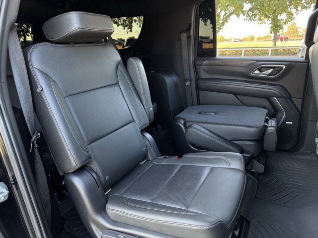 Used 2021 Chevrolet Suburban LT AWD/4WD image 31