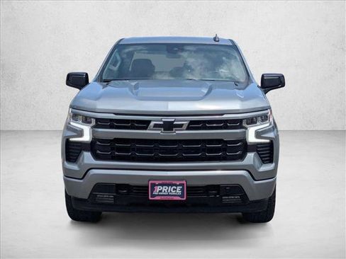 Used 2023 Chevrolet Silverado 1500 RST w/ Z71 Off-Road Package AWD/4WD image 2