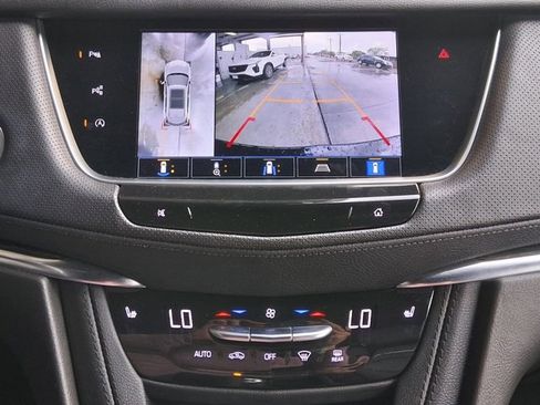 Used 2022 Cadillac XT5 Premium Luxury w/ Technology Package image 11