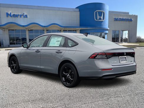 New 2025 Honda Accord SE image 3