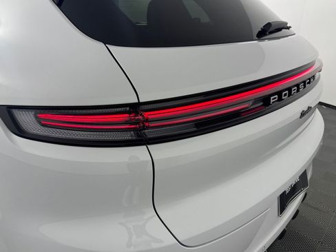 Certified 2025 Porsche Cayenne Turbo image 16