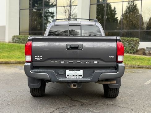 Used 2016 Toyota Tacoma SR5 image 4