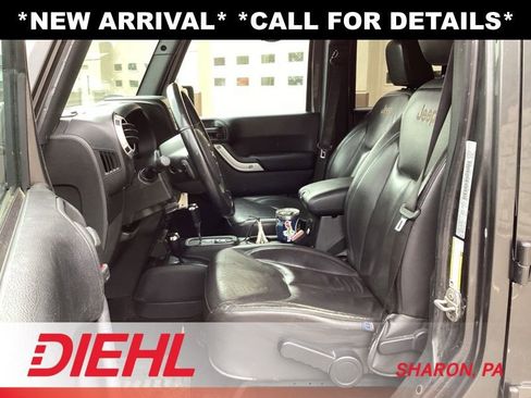Used 2018 Jeep Wrangler Unlimited Sahara AWD/4WD image 9