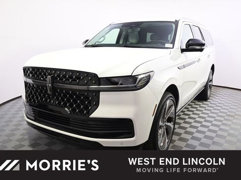 New 2026 Lincoln Navigator L Black Label AWD/4WD image 1