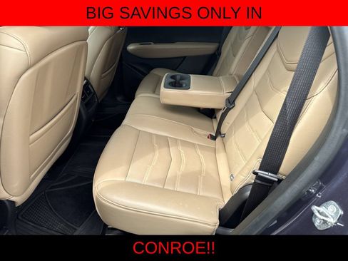 Used 2019 Cadillac XT5 Platinum AWD/4WD image 24
