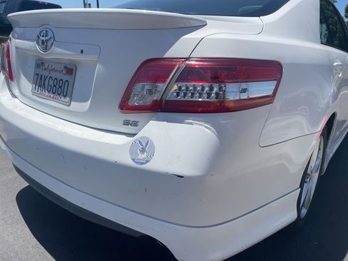 Used 2011 Toyota Camry SE w/ SE Extra-Value Pkg #1 FWD image 9