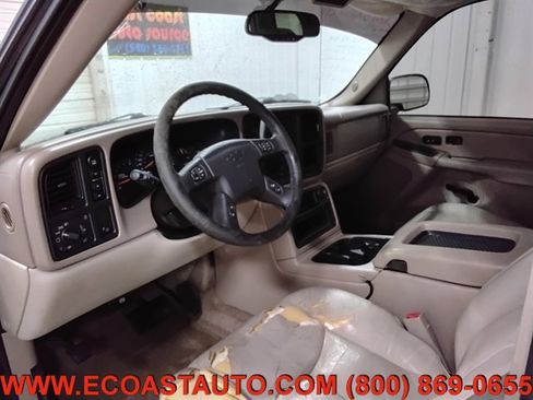 Used 2004 Chevrolet Suburban Z71 w/ Preferred Equipment Group image 11