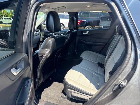 Used 2024 Ford Escape SE FWD image 12
