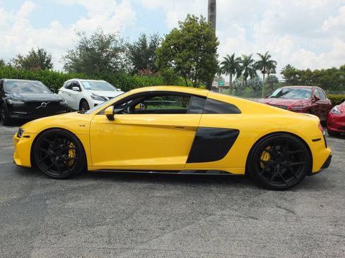 Used 2021 Audi R8 V10 w/ Premium Package RWD image 20