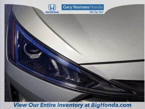 Used 2019 Hyundai Elantra Value Edition w/ Winter Weather Package image 12