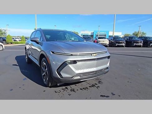 New 2026 Chevrolet Equinox EV LT image 28