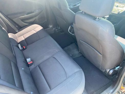 Used 2022 Chevrolet Malibu LT FWD image 23