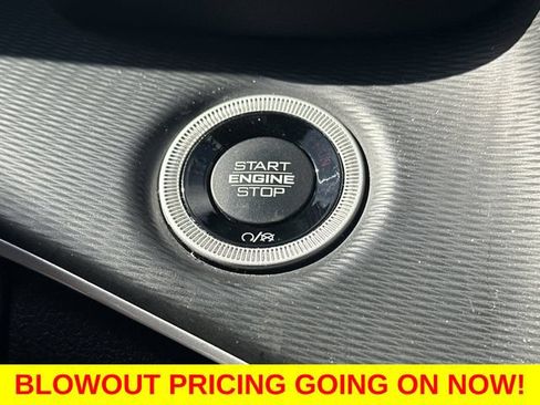 Used 2024 Jeep Grand Cherokee Altitude AWD/4WD image 24