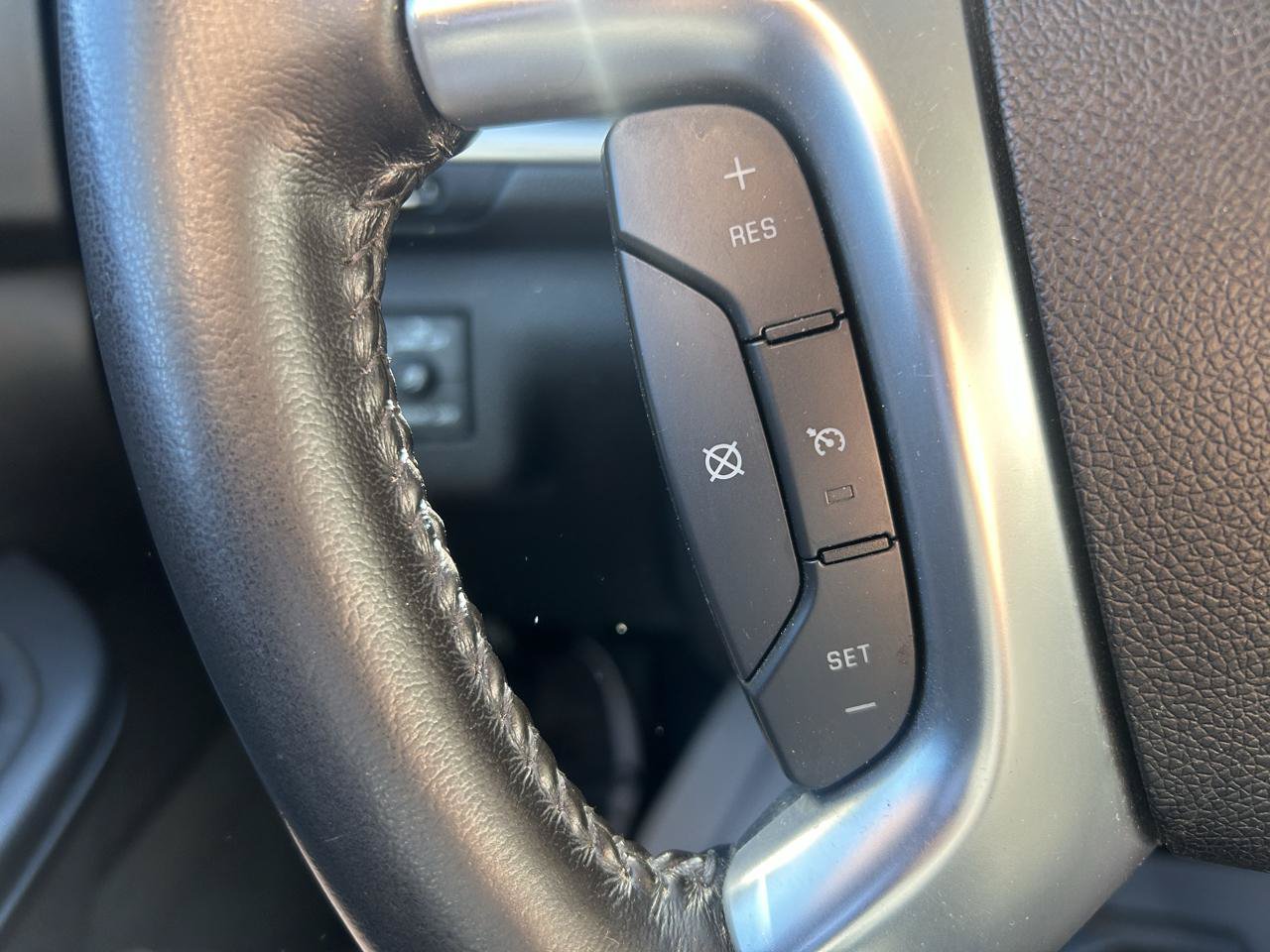 Used 2015 Chevrolet Traverse LT AWD/4WD image 19