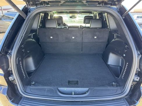 Used 2022 Jeep Grand Cherokee Laredo X image 7