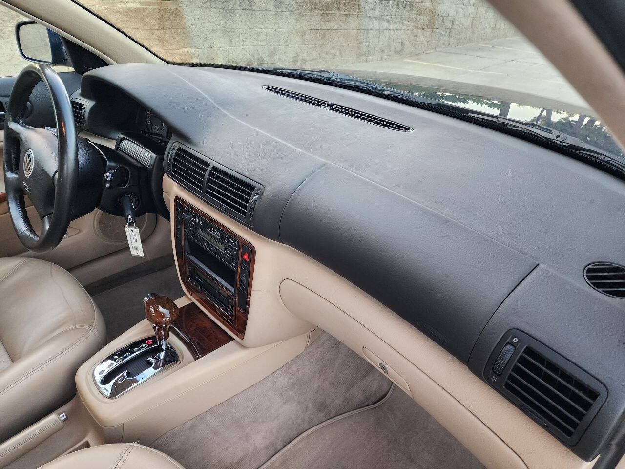 Used 2000 Volkswagen Passat GLX AWD/4WD image 25