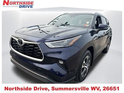 Used 2022 Toyota Highlander XLE