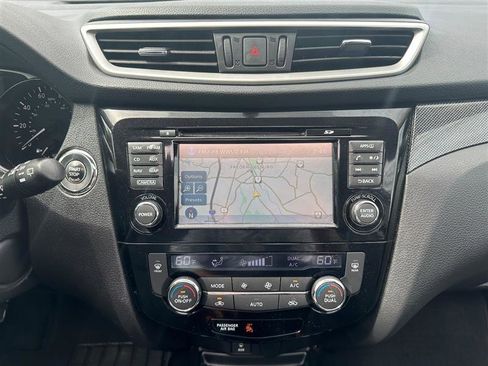 Used 2014 Nissan Rogue SL w/ SL Premium Package AWD/4WD image 22