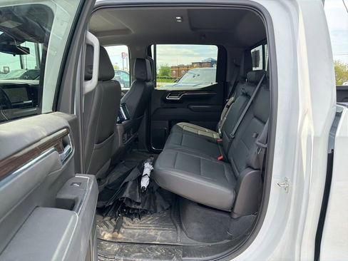 Used 2025 Chevrolet Silverado 1500 LT Trail Boss w/ LT Trail Boss Premium Package AWD/4WD image 7
