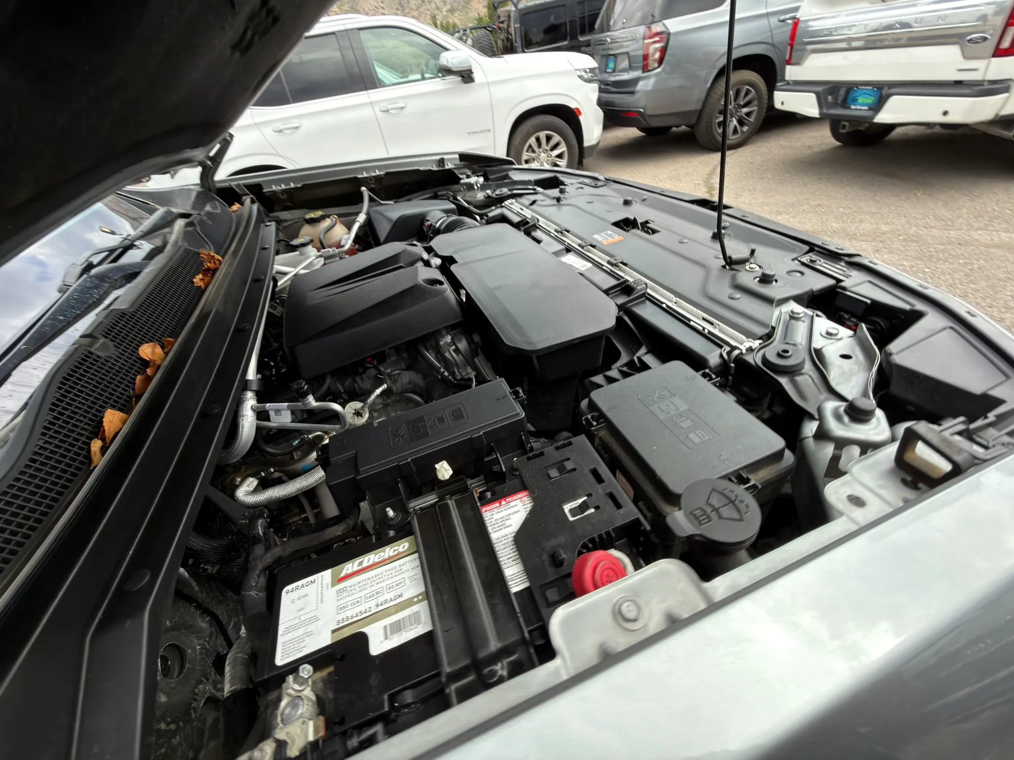 Used 2023 Chevrolet Colorado Trail Boss w/ Technology Package AWD/4WD image 3