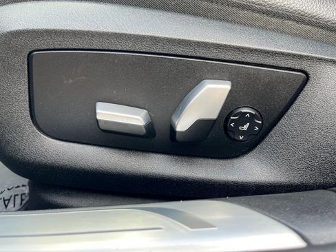 Used 2019 BMW 740i image 16