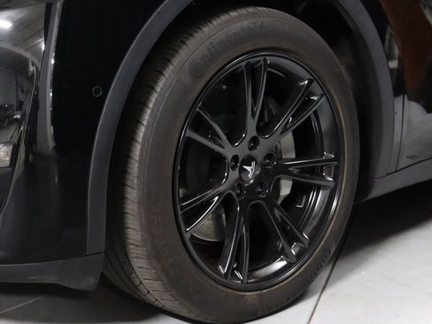 Used 2023 Tesla Model Y Long Range image 2