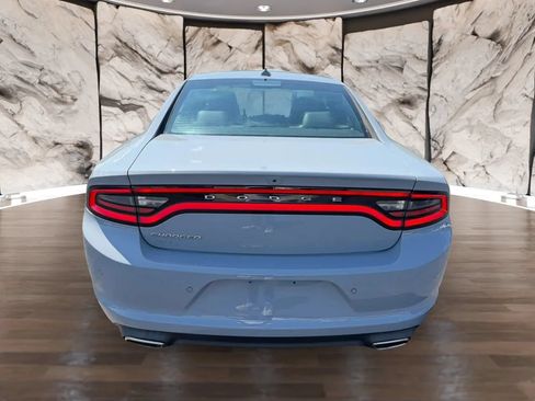 Used 2022 Dodge Charger SXT w/ Plus Group RWD image 5