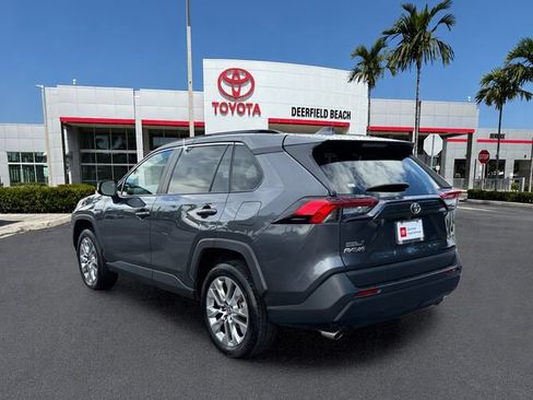 Used 2023 Toyota RAV4 XLE Premium FWD image 5