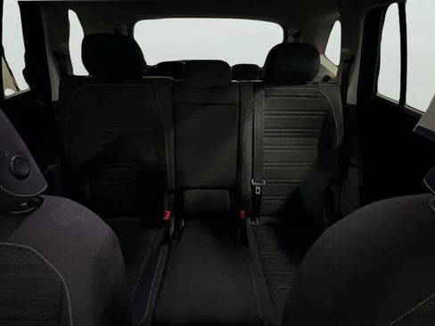 Used 2023 Volkswagen Tiguan S image 23