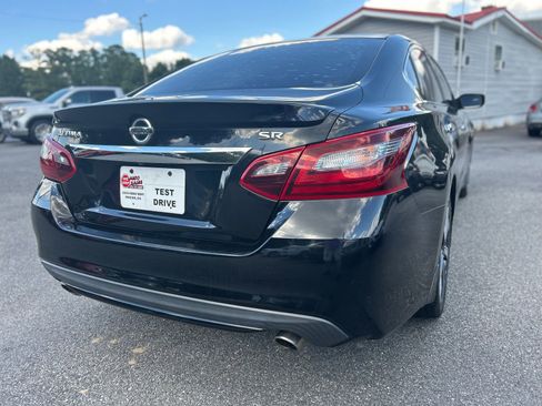 Used 2017 Nissan Altima 2.5 SR image 12