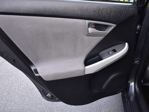 Used 2013 Toyota Prius Three image 13