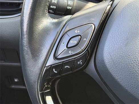 Used 2021 Toyota C-HR Limited image 14