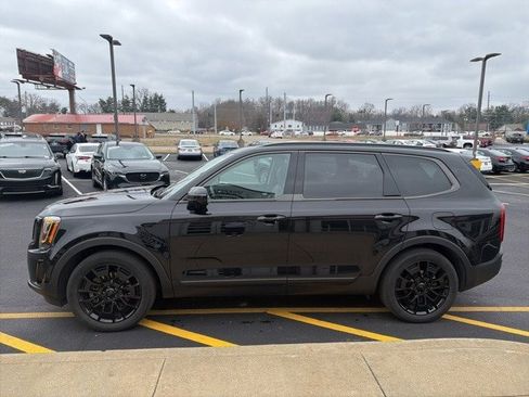 Used 2021 Kia Telluride SX w/ SX Prestige Package image 3