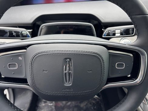 New 2026 Lincoln Nautilus Premier AWD/4WD image 16