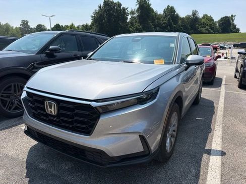 Used 2023 Honda CR-V EX image 2