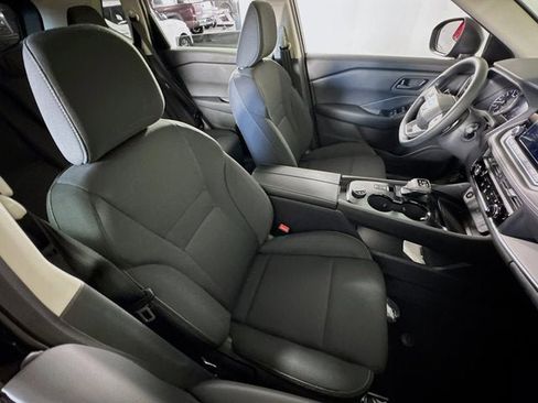 New 2026 Nissan Rogue S image 24