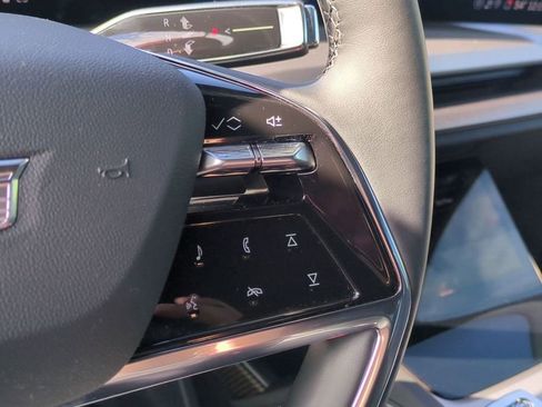 Used 2026 Cadillac Vistiq Sport image 26