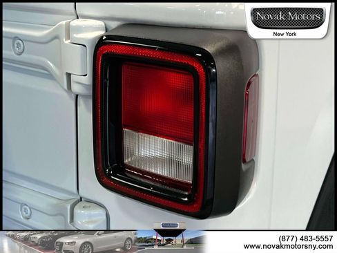 Used 2021 Jeep Wrangler Unlimited Sport AWD/4WD image 9