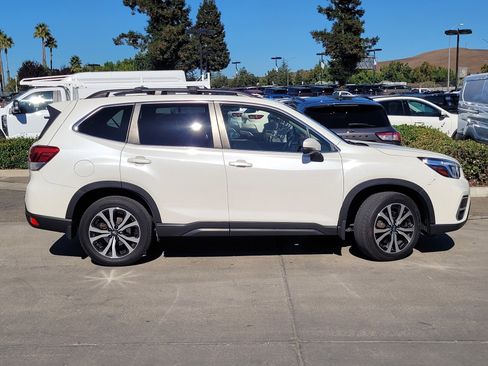 Used 2019 Subaru Forester Limited image 3